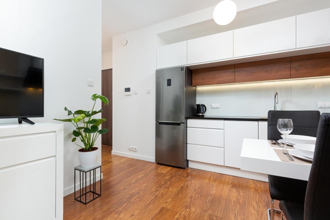 Royal City Center Mennica Residence By Noclegi Renters Varsó Kültér fotó