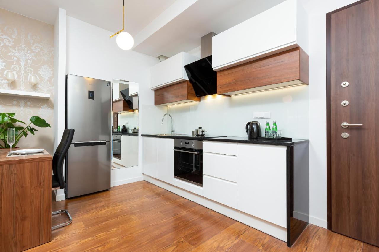 Royal City Center Mennica Residence By Noclegi Renters Varsó Kültér fotó
