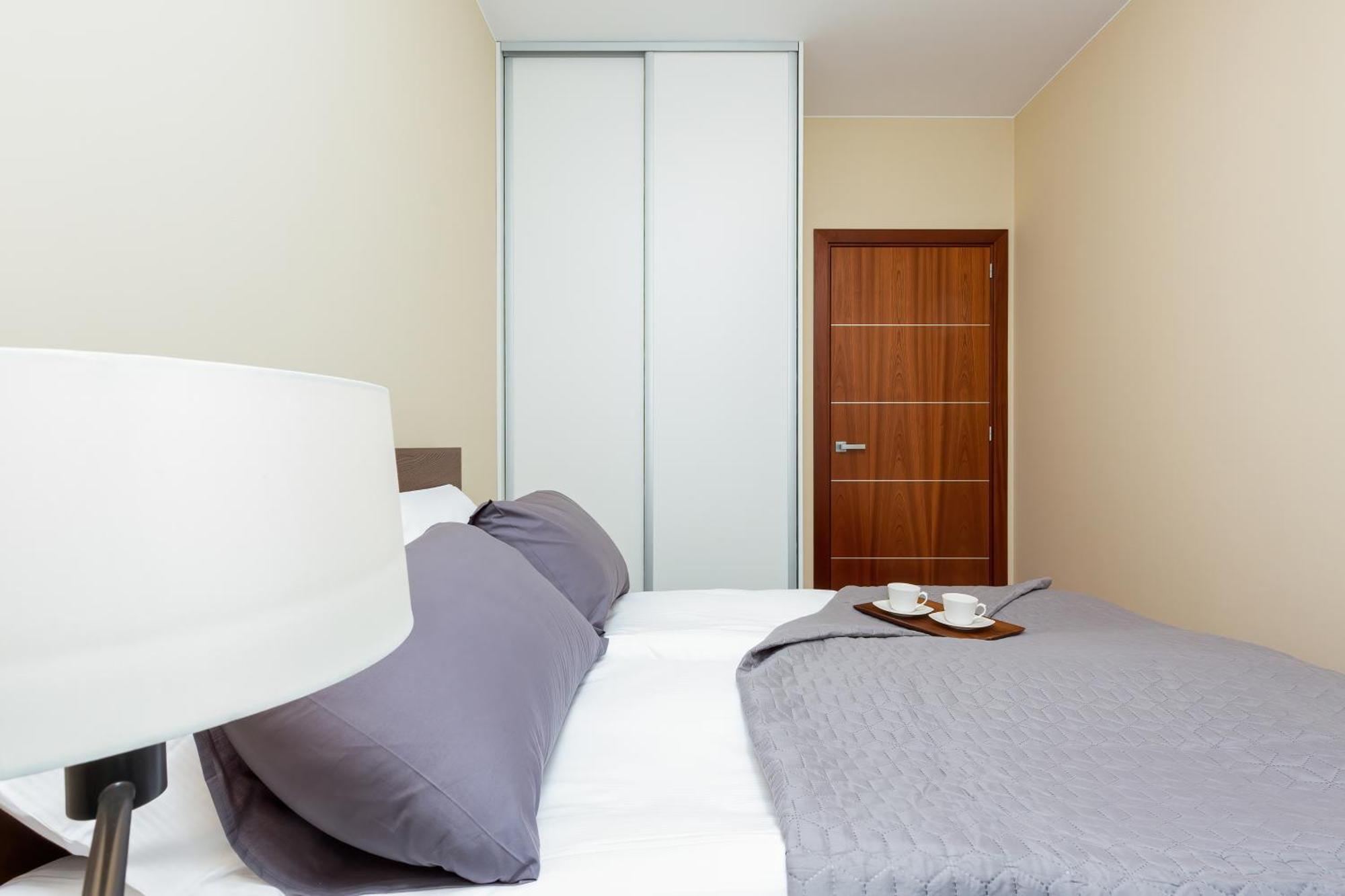 Royal City Center Mennica Residence By Noclegi Renters Varsó Kültér fotó